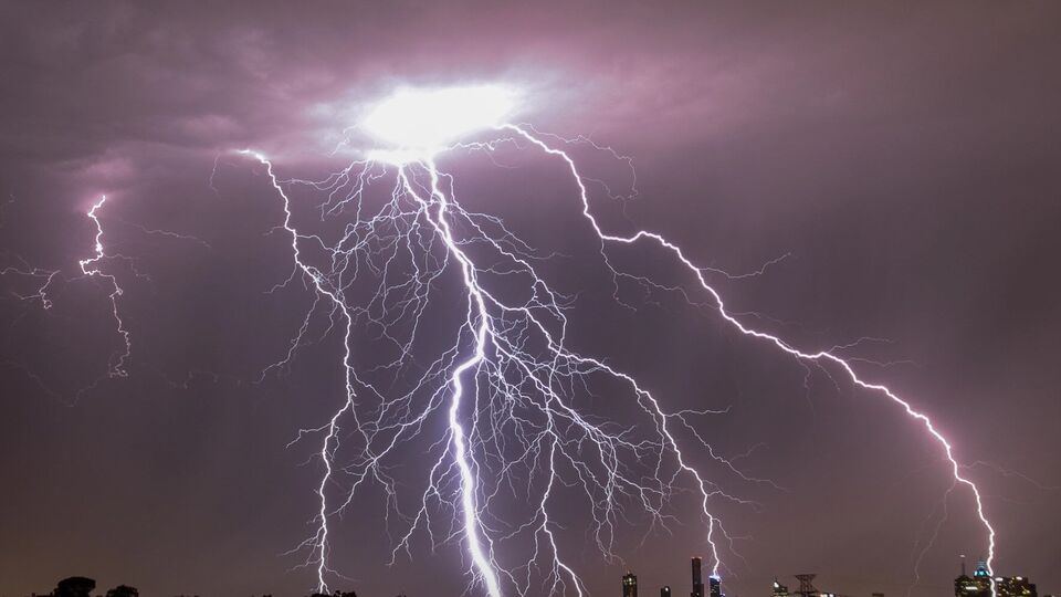 Непогода может усложнить работу энергетических, строительных, коммунальных предприятий и движение транспорта