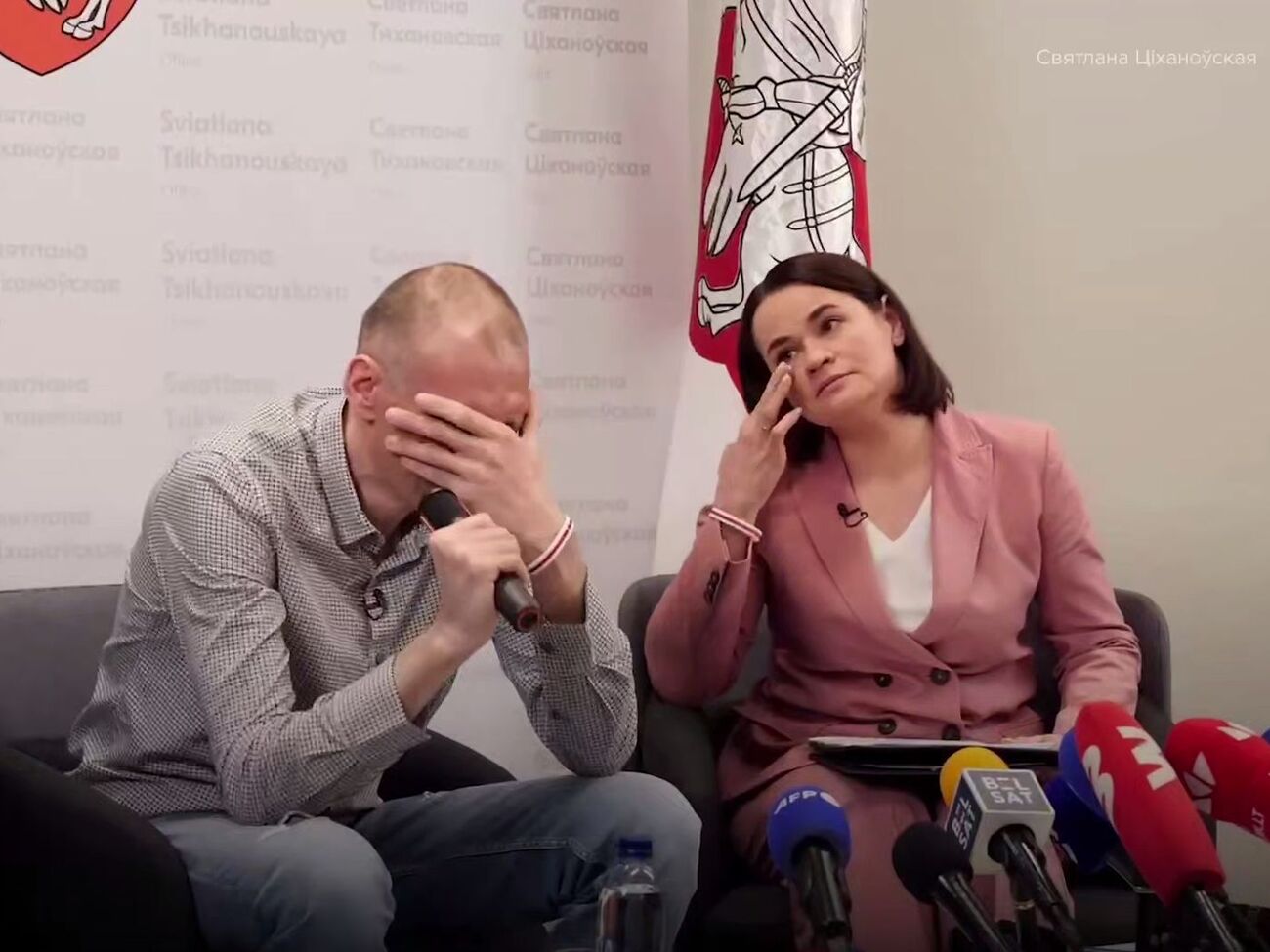 Тихановский не смог дальше отвечать на вопрос, как прошла встреча с детьми