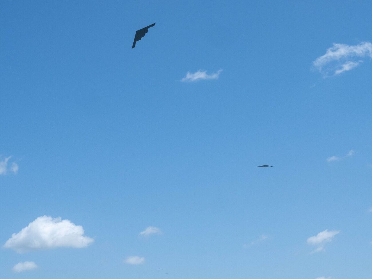 Самолеты-невидимки вернулись на базу