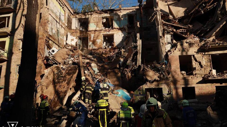 В ГСЧС рассказали о спасенных жителях разрушенного дома