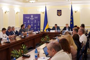 Парамонов: Государство предоставило большие привилегии крупным торговым сетям в программе "Национальный кешбэк"