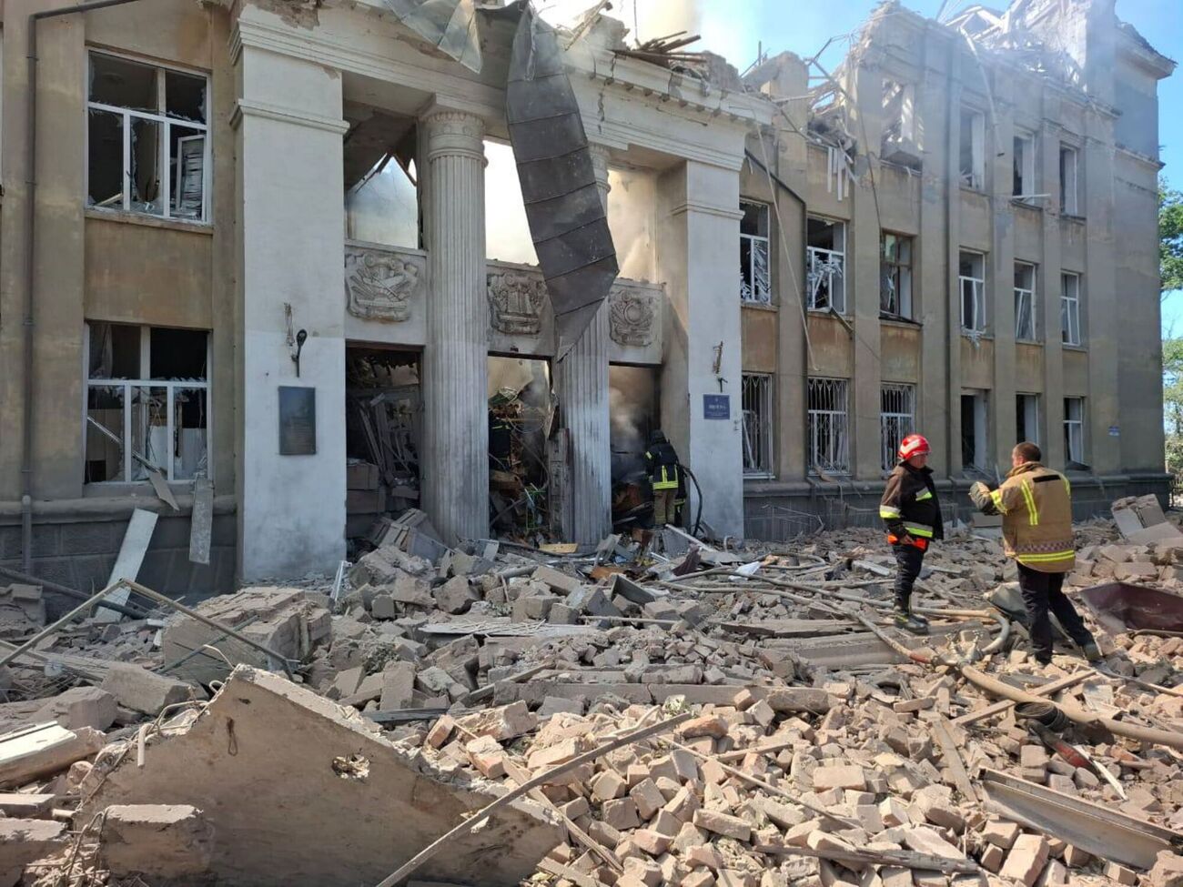 В результате российского удара два человека погибли, еще как минимум 12 – получили ранения