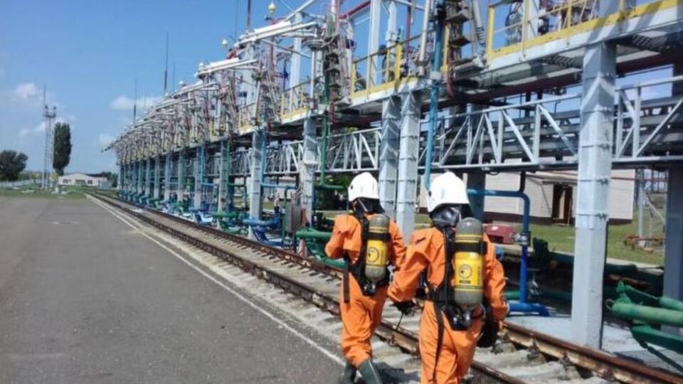 РФ обеспечивает горюче-смазочными материалами с этого комбината оккупационную армию в Луганской и Донецкой областях