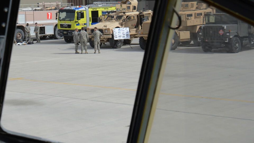 По данным СМИ, американцы эвакуировались перед обстрелом