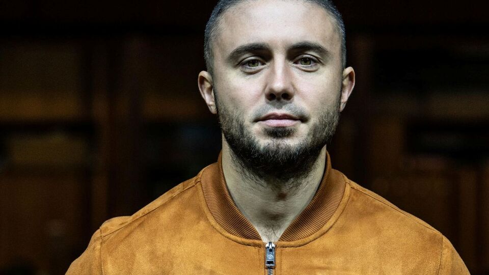 Тополя: Я открываю банку "На психиатра Марьяне"