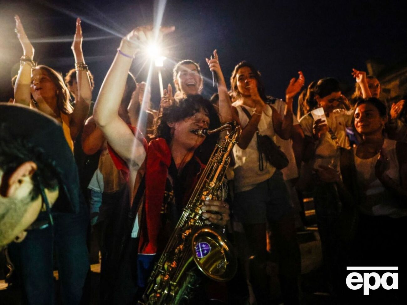 Правоохоронці затримали 12 підозрюваних у нападах