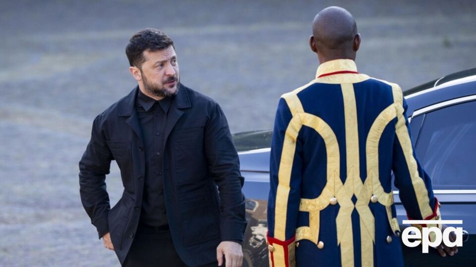 Зеленський після початку повномасштабного вторгнення РФ в Україну відмовився від костюмів