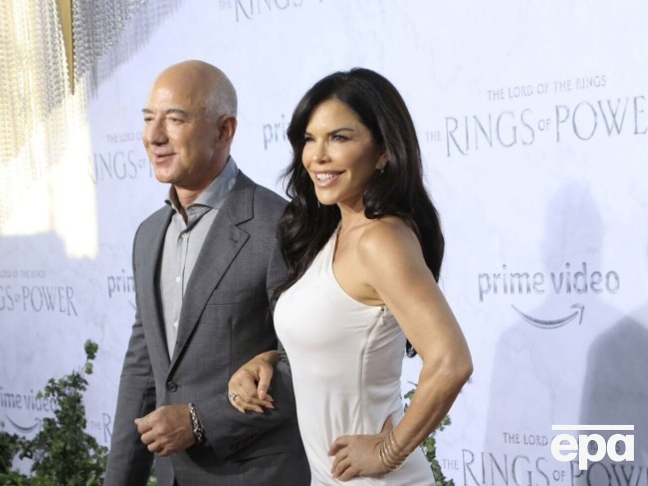 Об отношениях с миллиардером Безосом Санчес объявила в 2019 году