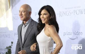 Об отношениях с миллиардером Безосом Санчес объявила в 2019 году