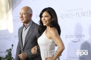 Об отношениях с миллиардером Безосом Санчес объявила в 2019 году