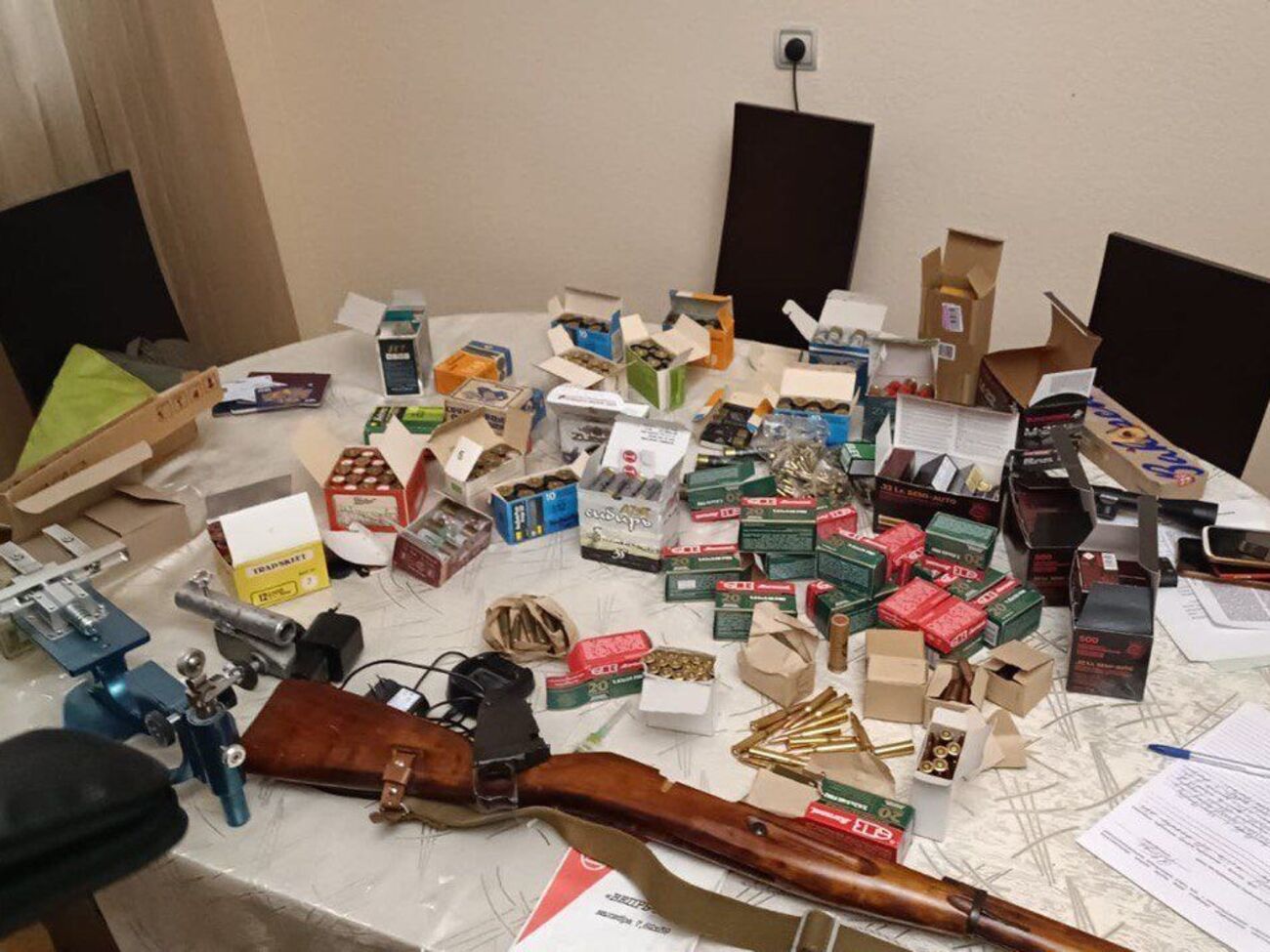 Слідком Вірменії показав, що виявили під час обшуків