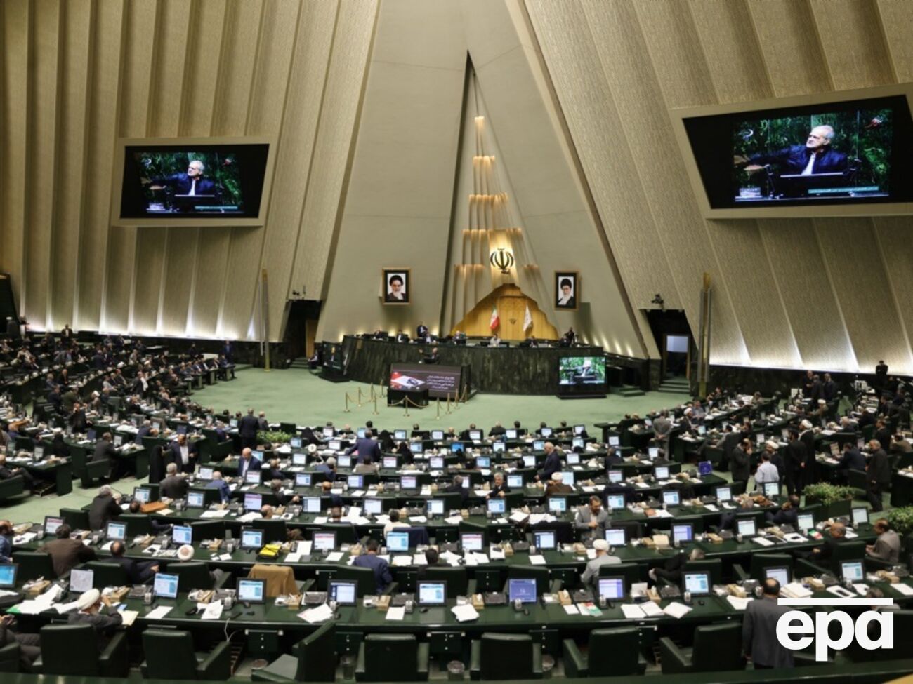 Законопроект поддержали 222 депутата