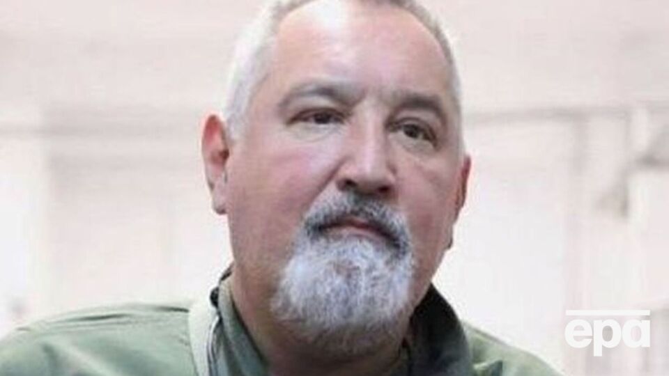 Рогозин является главой военной группы "Царские волки", участвующей в войне против Украины