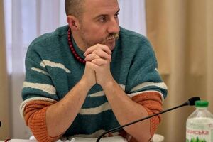 Клопотенко пытался приготовить даже сандалии