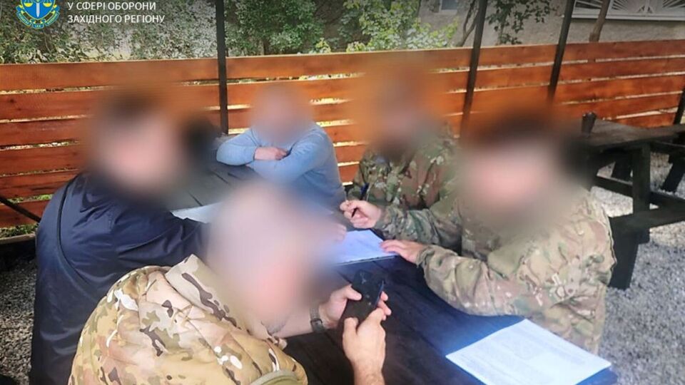 Двох чоловіків повідомили про підозру в хуліганстві