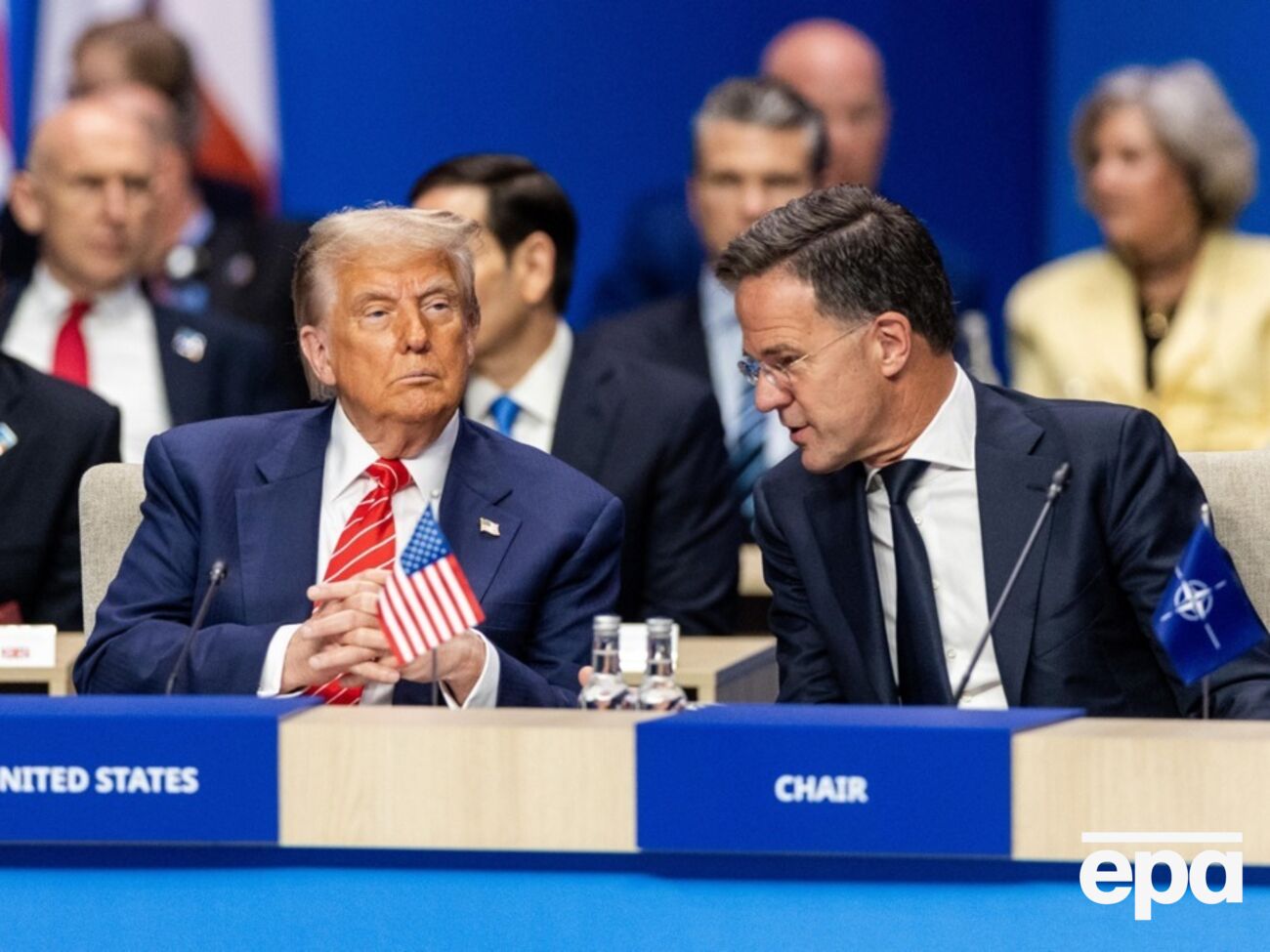 Деякі європейські посадовці у приватних розмовах зізнавалися, що така поведінка викликала в них дискомфорт