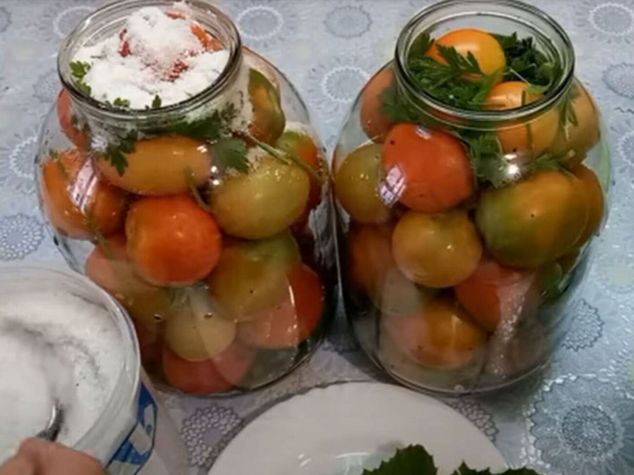 Помідори найкраще зберігати в погребі