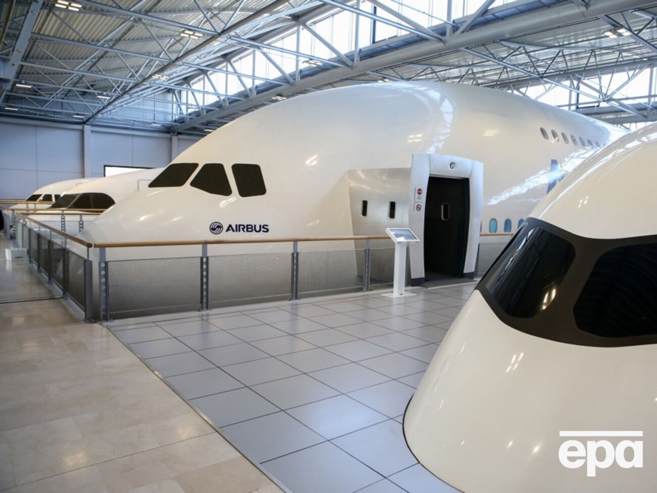 РФ удалося отримати запчастини для Airbus на суму щонайменше €600 млн, пише медіа