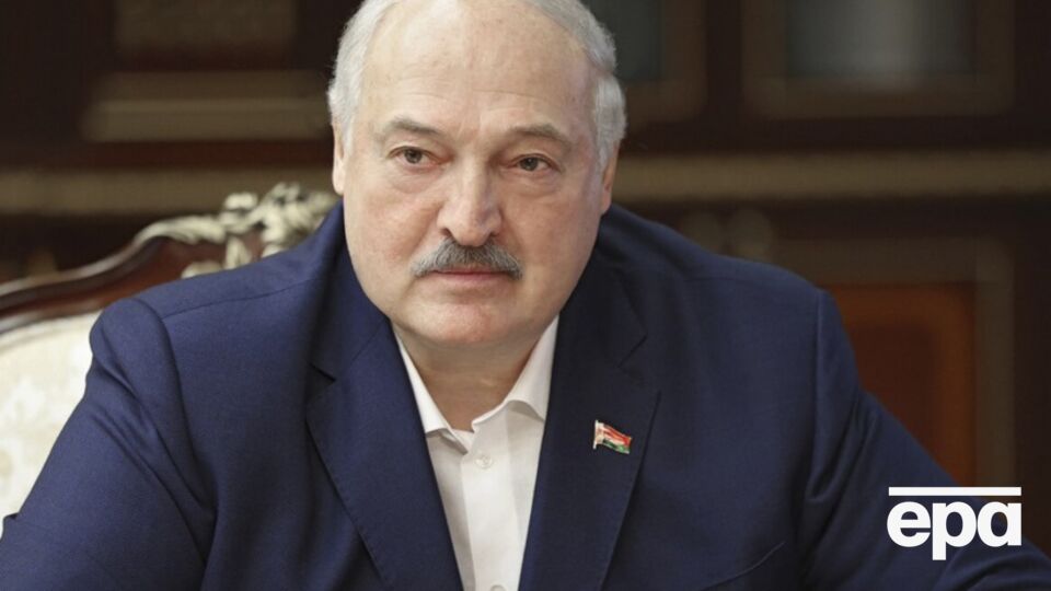 Лукашенко вынудил фермеров продавать картофель в РФ, пишет СМИ