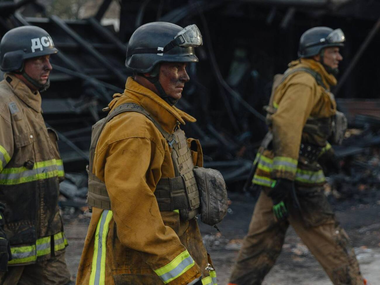 Поисково-спасательные работы в Днепре продолжаются