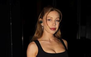 Тіна Кароль важить приблизно 52 кг