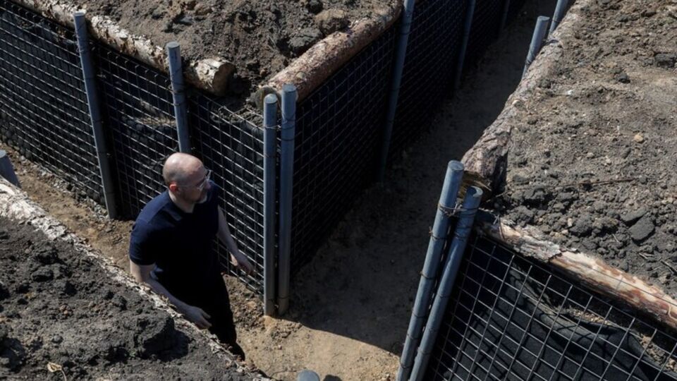 Раніше фортифікації будували за принципом батальйонних районів оборони й ротних опорних пунктів зі значною протяжністю