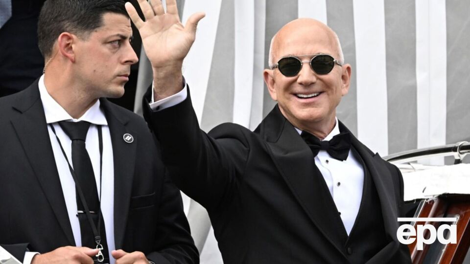 За інформацією ЗМІ, Безос офіційно зареєстрував шлюб із Санчес ще у травні у США