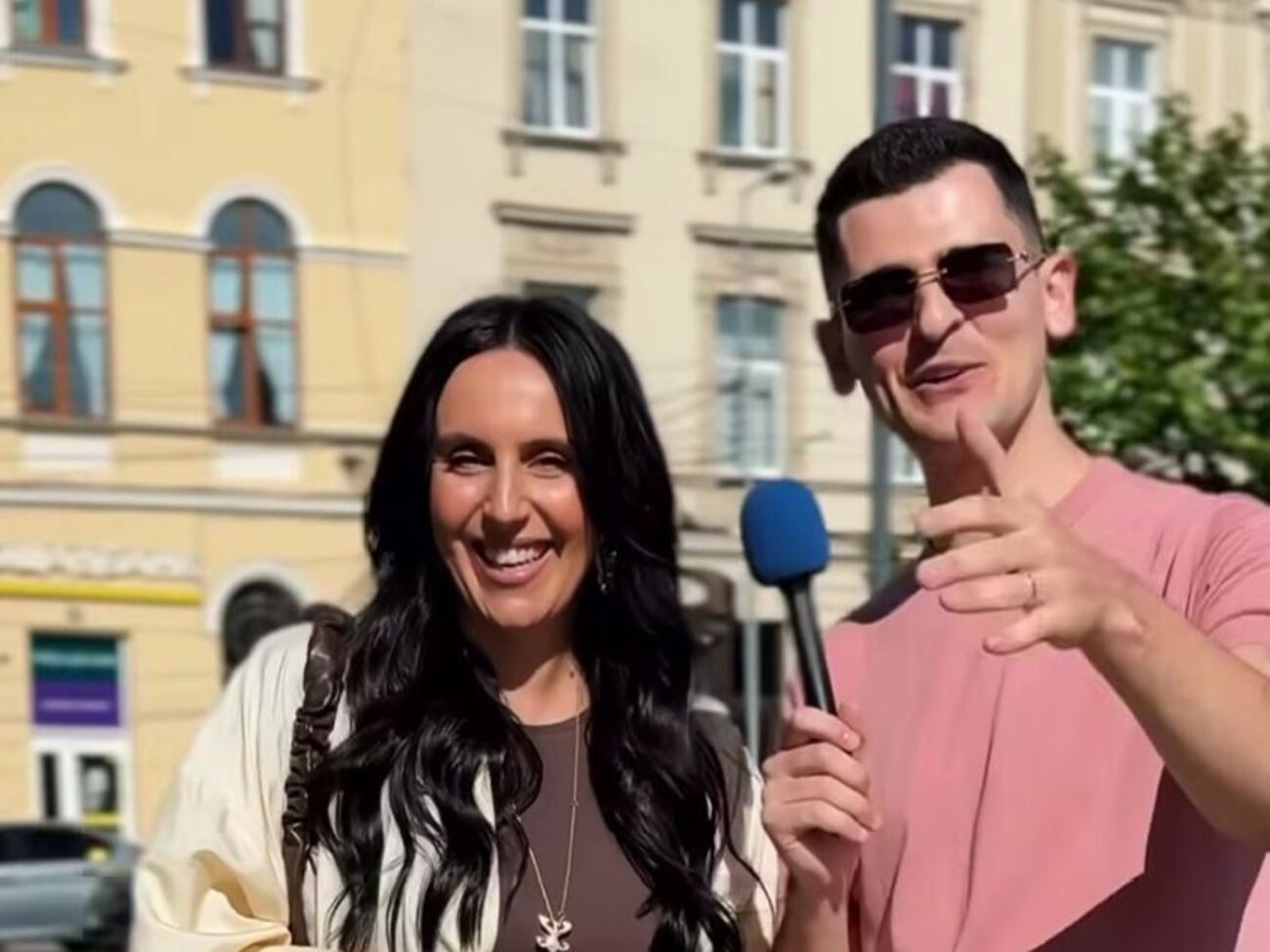 Джамала поделилась, что всегда в сумке носит флаг Украины