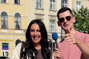 Джамала поделилась, что всегда в сумке носит флаг Украины