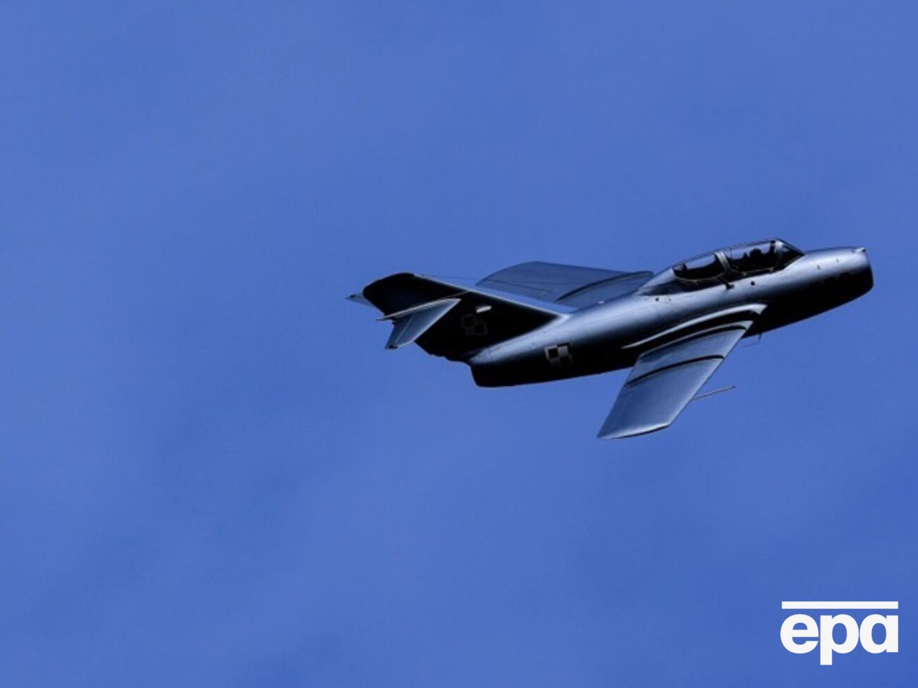 Согласно действующим процедурам, командование привело в действие все доступные силы и средства, говорится в сообщении