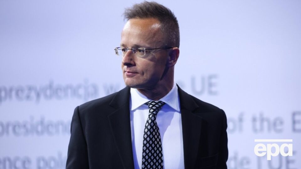 Сійярто сказав, що Угорщина вдячна адміністрації Трампа, оскільки цей проєкт "гарантує її майбутнє енергопостачання"