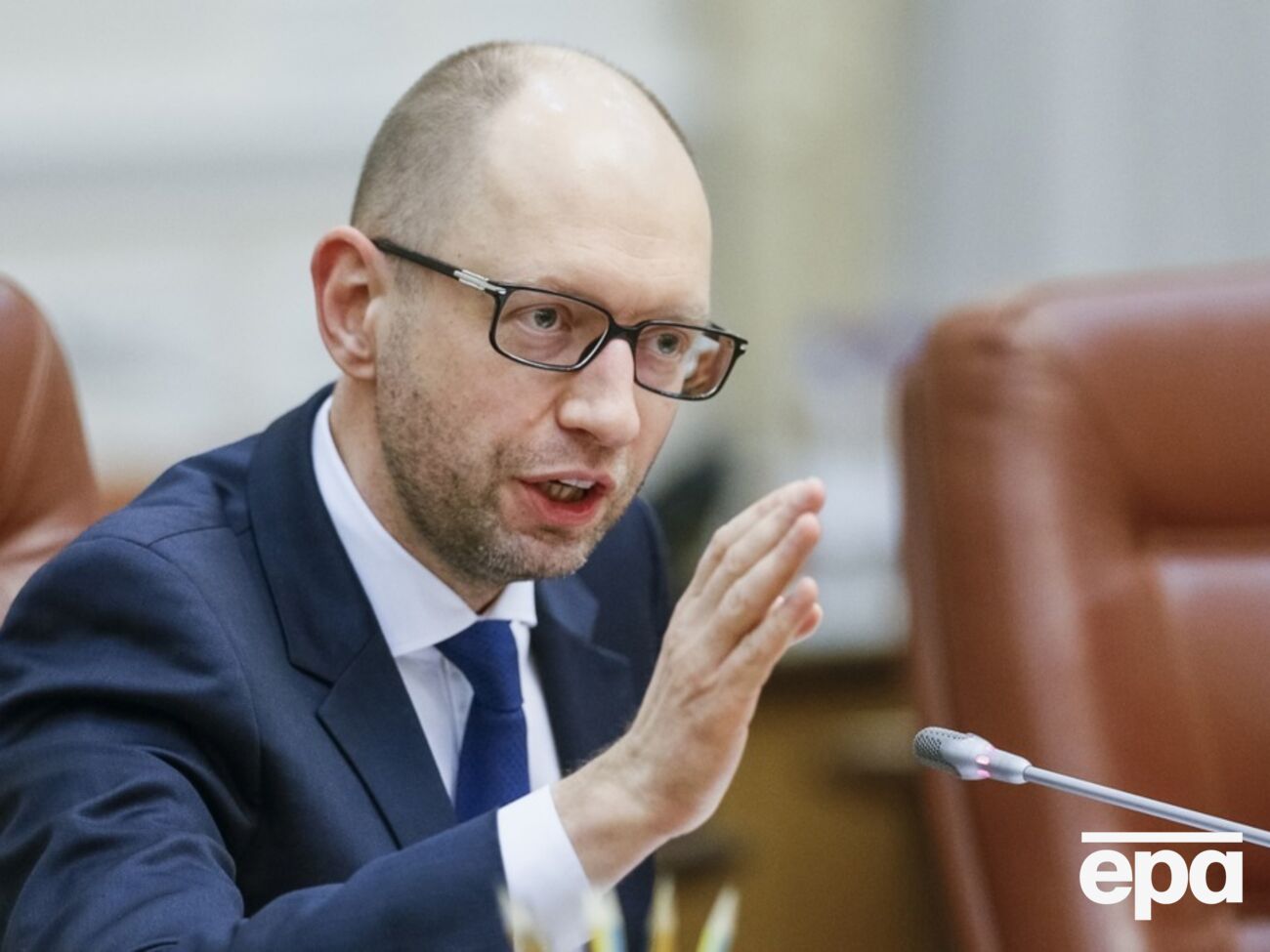 Яценюк подчеркнул, что Трамп был "крайне сдержанным после встречи" с Зеленским