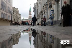 Завдана шкода стратегічним літакам, імовірно, змусить замислитися тих, хто ухвалює рішення в оточенні Путіна, пише агентство
