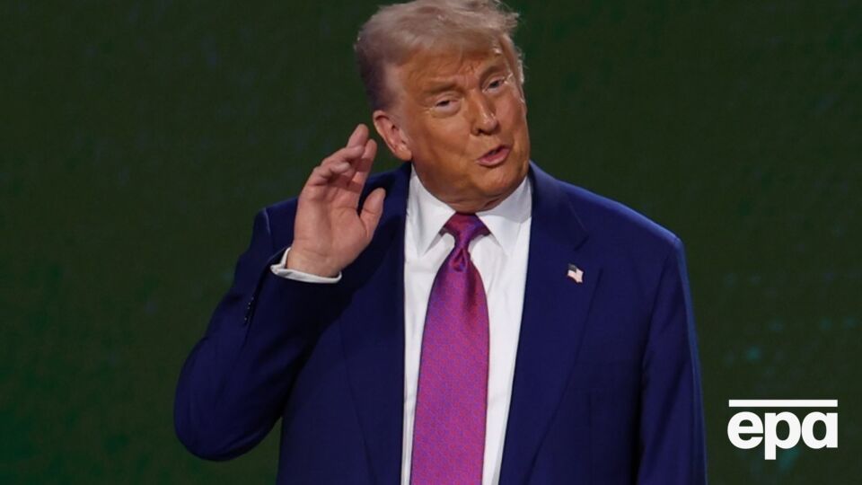 Трамп удруге за пів року змінює своє офіційне фото