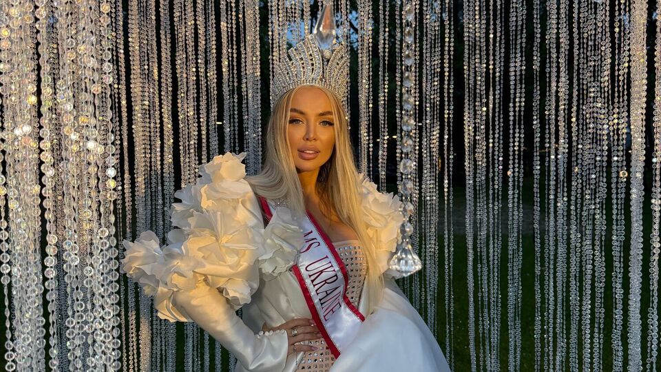 Юлианна Дружинина из Луцка стала Mrs. Ukraine World International и будет представлять Украину на международном финале в США