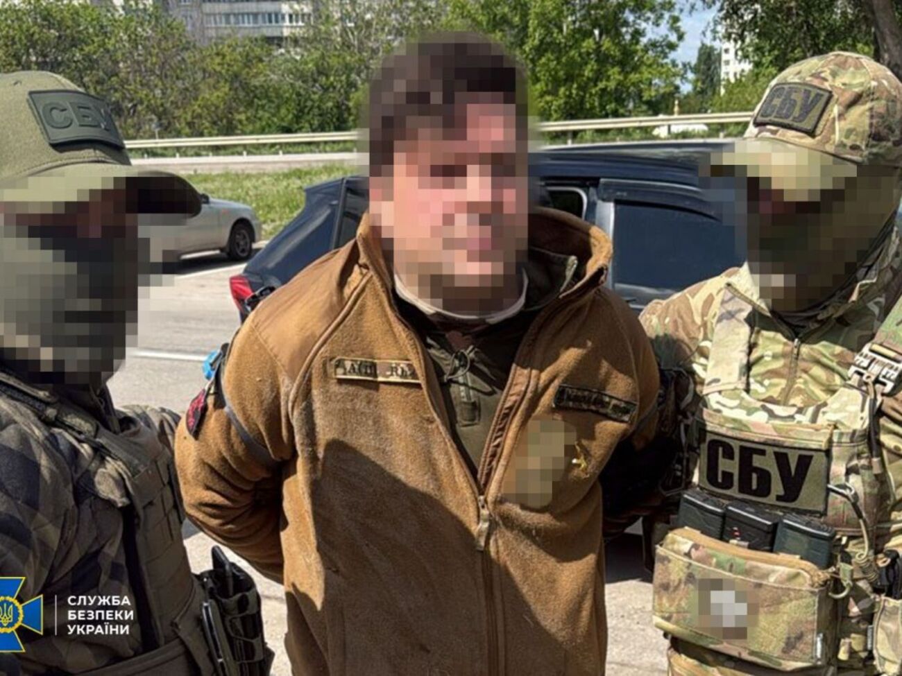 По данным следствия, фигурант по собственной инициативе вышел на российскую спецслужбу через своих родственников – бывших российских военных