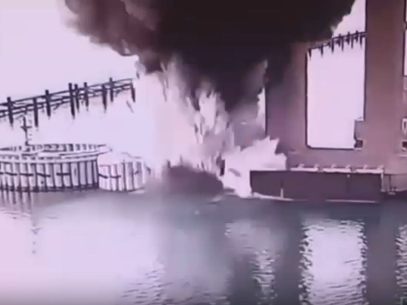 По данным СБУ, для моста использовали более 1 тонны взрывчатки