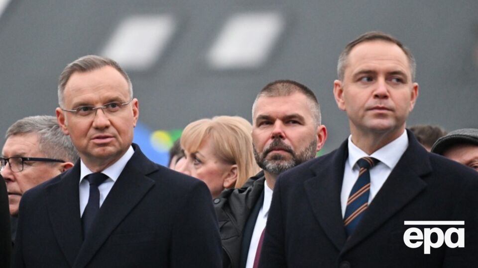 Дуда (на фото слева) считает, что, когда Навроцкий (на фото справа) станет президентом, то он, "безусловно, внимательно изучит международную ситуацию"