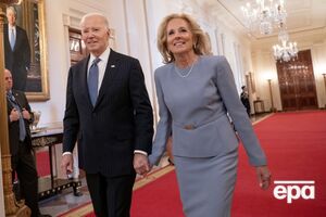 Джилл Байден была одной из главных сторонниц решения ее мужа баллотироваться на второй срок, утверждают журналисты