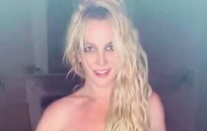 Спірс влаштувала танці вдома перед камерою