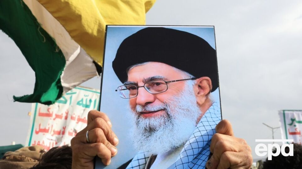 Хаменеї приблизно тиждень не з'являвся на публіці