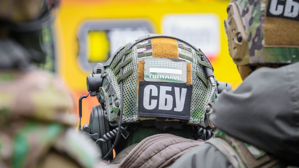 Как объяснили в украинской спецслужбе, россияне пользуются тем, что подростки наиболее уязвимы к вербовке, ведь не осознают последствий своих действий