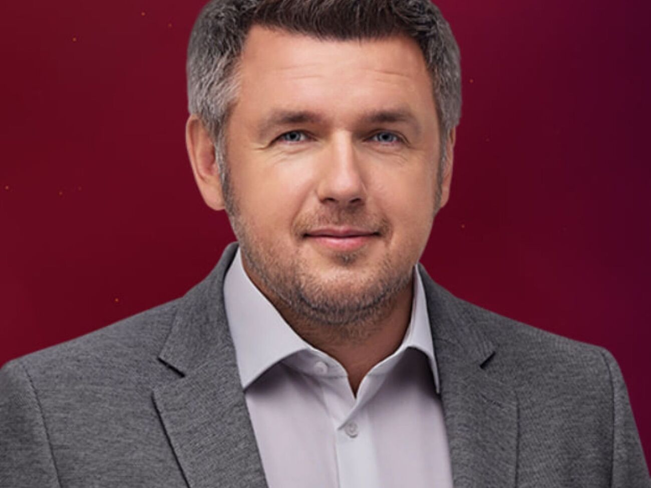 Карпачов потрапив на СТБ 2011 року, почавши зніматися як експерт на шоу "Правила життя"