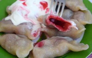 Вареники подают охлажденными