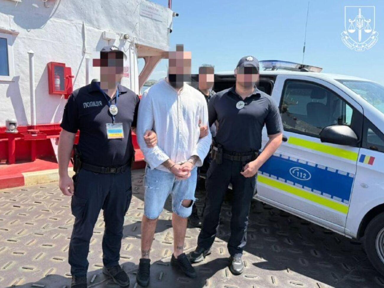 Подозреваемого передали Украине на КПП "Орловка" в Одесской области