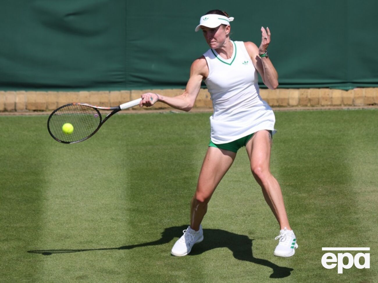 Світоліна обіграла суперницю у двох сетах