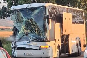 В автобусі перебувала 21 дитина