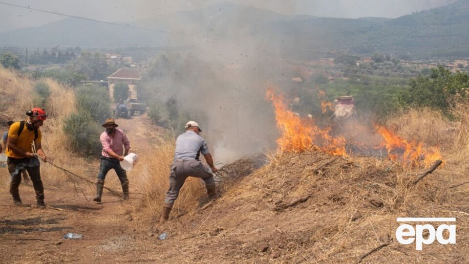 За три дня спасатели потушили 263 пожара