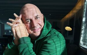 Потап проживає за кордоном