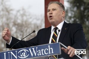 Кэмп предполагает, что Путин может прибегнуть к использованию тактического ядерного оружия, рассчитывая, что это продемонстрирует его "непобедимость" и заставит Украину капитулировать